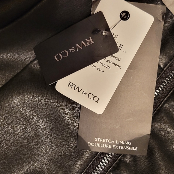 Pencil Skirt - Picture 8 of 12